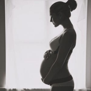 Maternity portrait by maternity photographer Justine McMillan